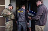 На Чернівецькій митниці викрили масштабну схему контрабанди одягу з Туреччини