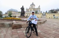 Депутат Львівської облради вирушив на велосипеді до Іспанії