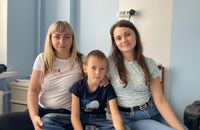 У Львові польський хірург видалив дитині пухлину, яка заважала розплющувати око 