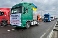 Українські водії заблокували три пункти пропуску на кордоні з Польщею