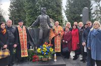 У Львові та Чернівцях відзначили 75-річчя з дня народження Володимира Івасюка