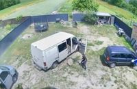 На Волині людолови увірвалися на приватну територію та отримали лопатами по головах