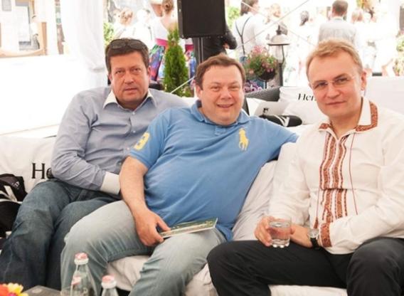 Зліва направо: Мільйонер Ігор Литовченко, мільярдер-олігарх Михайло Фрідман, Андрій Садовий